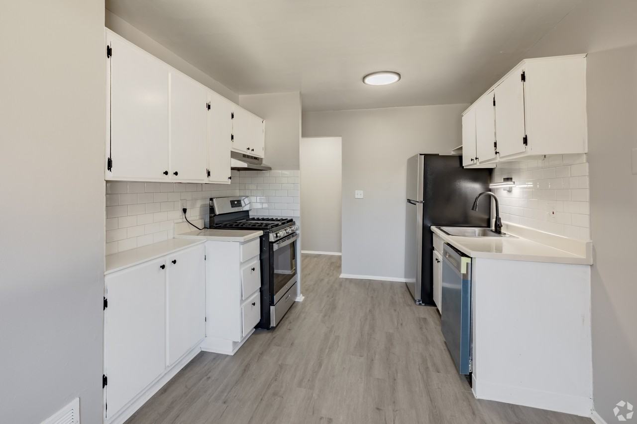 11258 Goddard Ct #2-258 - Photo 5 of 15