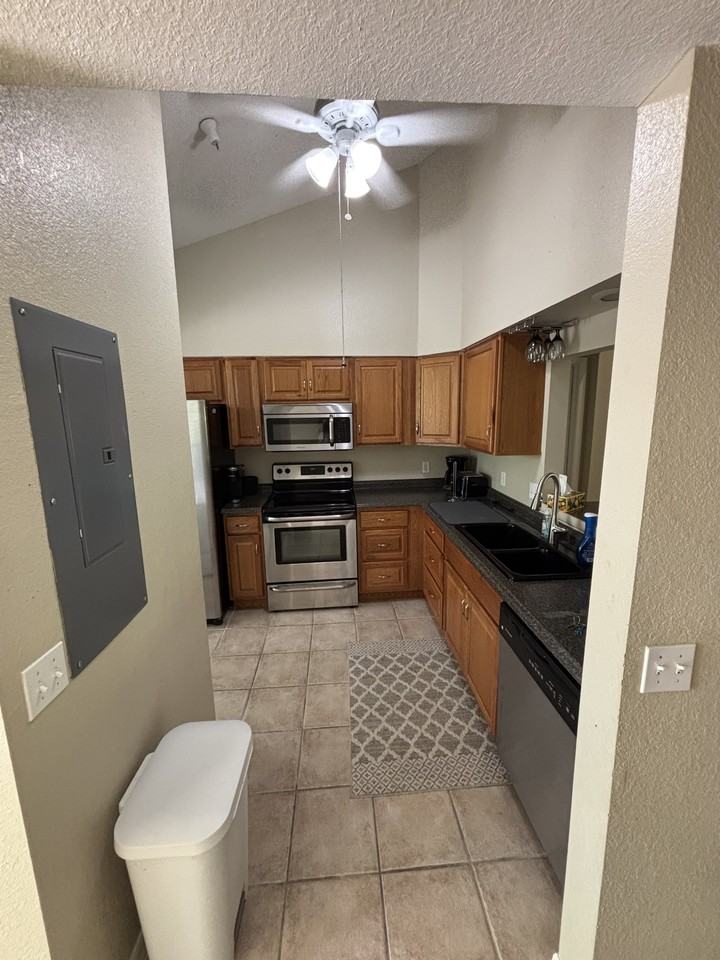 5025 Sw 91st Ct #H303 - Photo 5 of 11