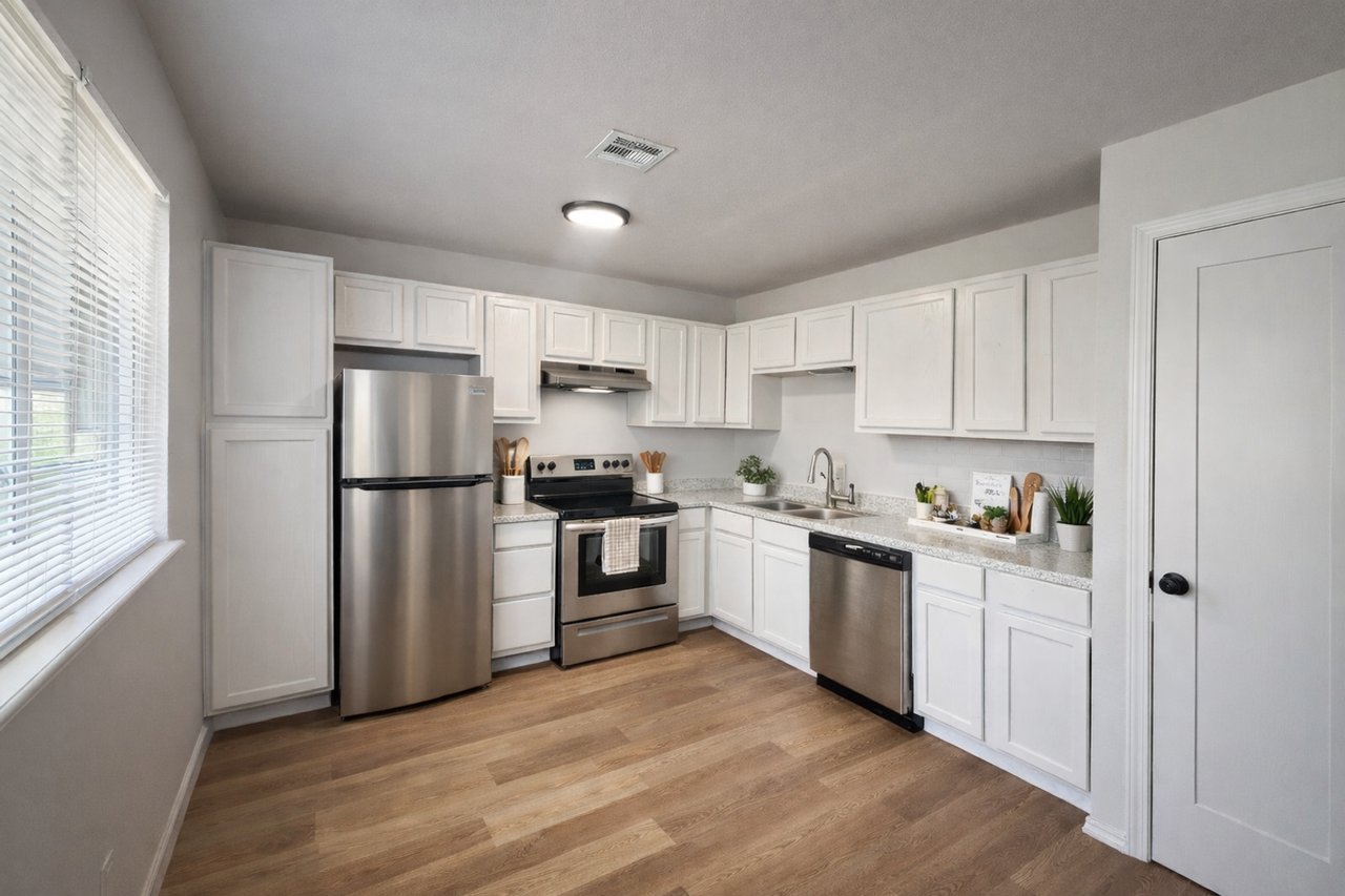 Legacy @La Hacienda - Photo 2 of 11