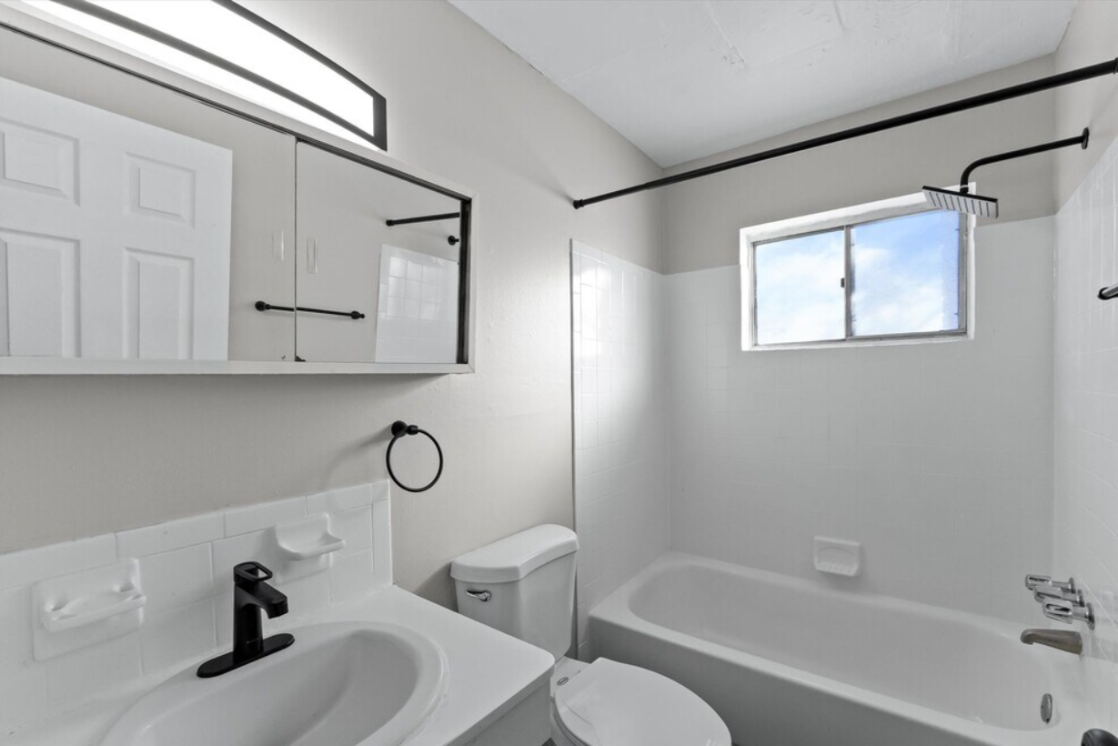 29408 DequindreUnit 203 #408-203 - Photo 7 of 11