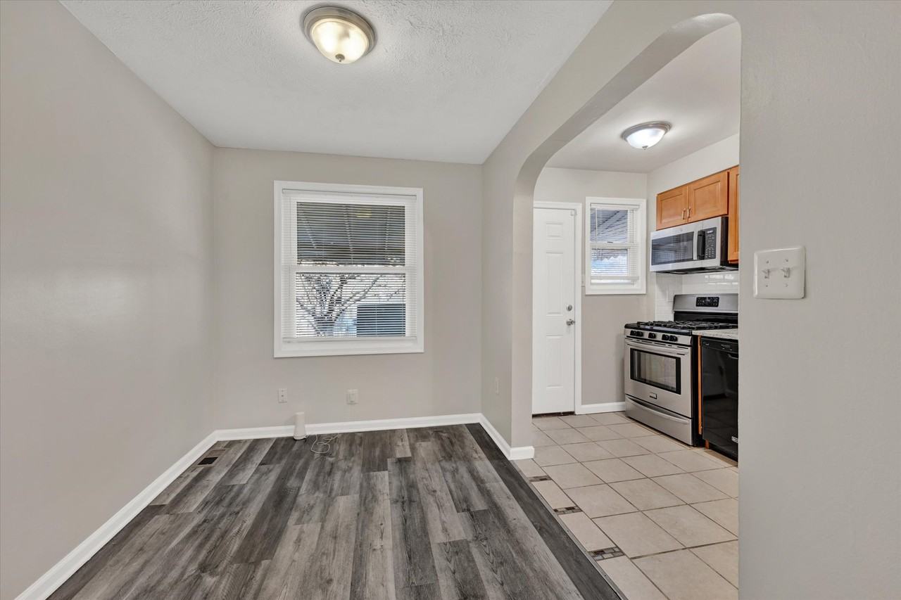 3616 Saint Victor St #1 - Photo 4 of 14