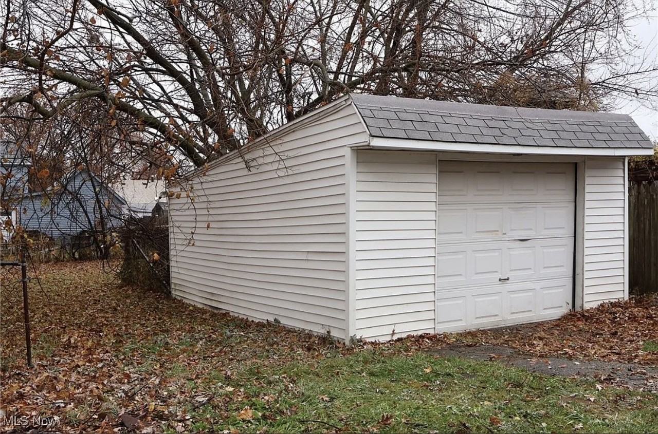 12312 Carrington Ave #1 - Photo 3 of 25