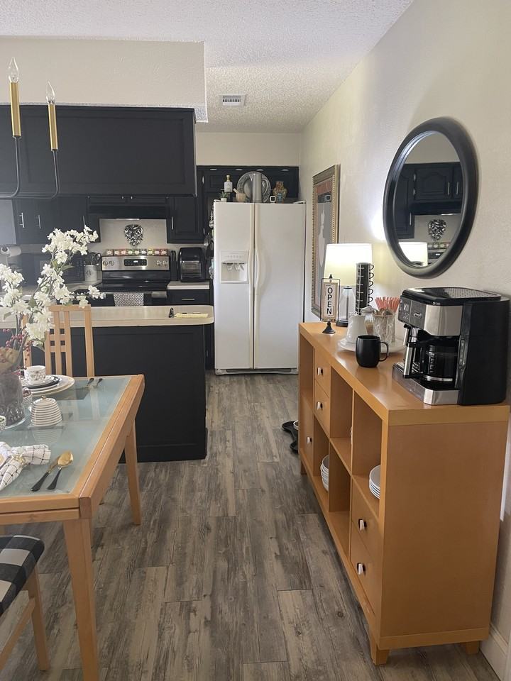 2516 Oak Hill Drive2516 Oak Hill Drive #1 - Photo 5 of 10