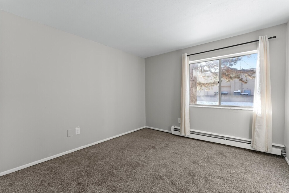 29336 DequindreUnit 103 #336-103 - Photo 4 of 17