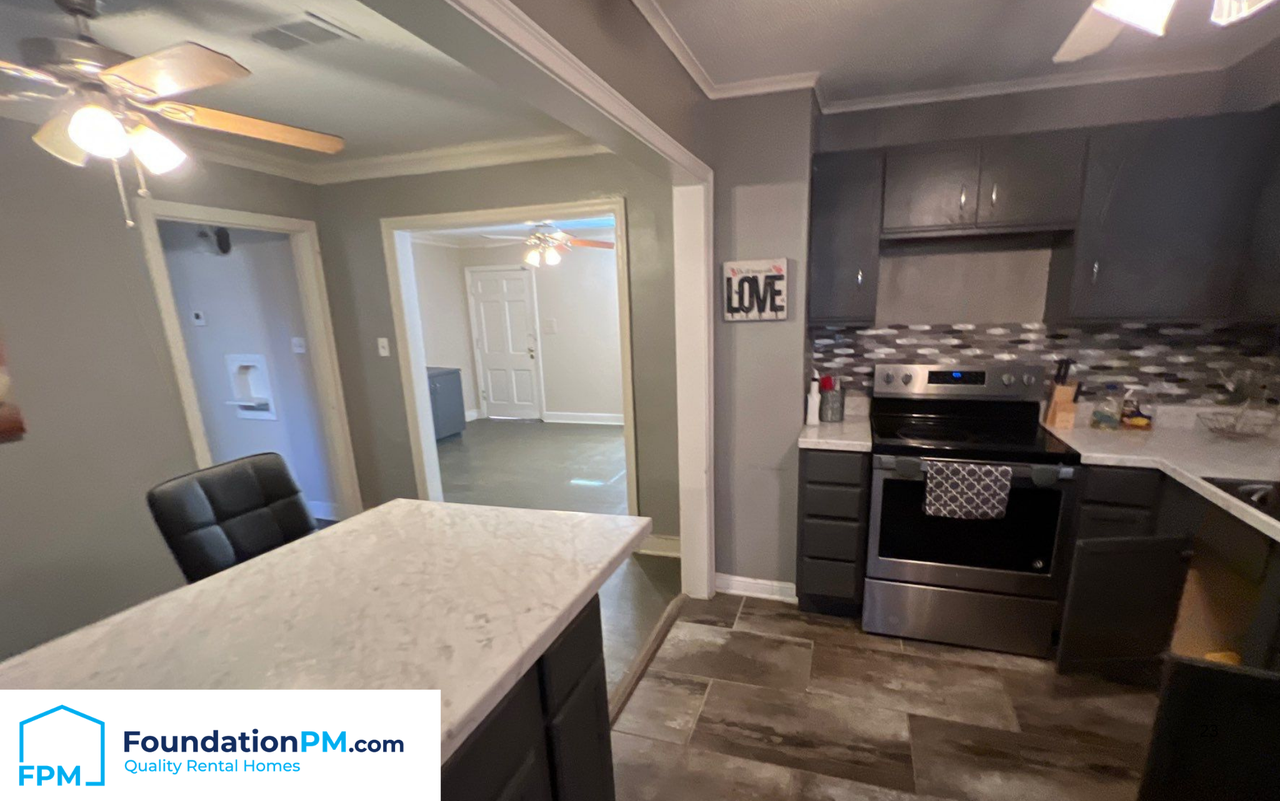 2282 Devoy Ave #1 - Photo 3 of 10