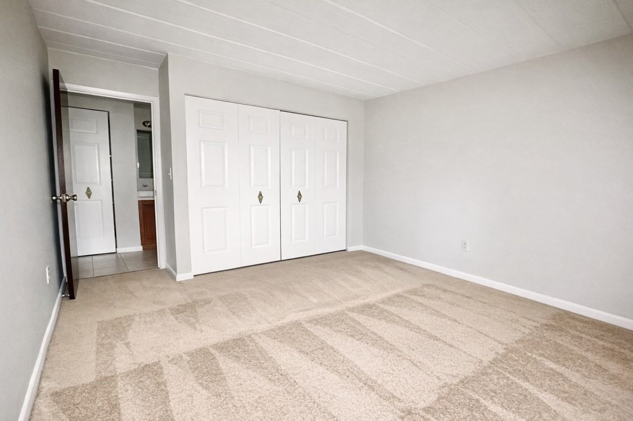 312C Mcknight Cir #C312 - Photo 7 of 12