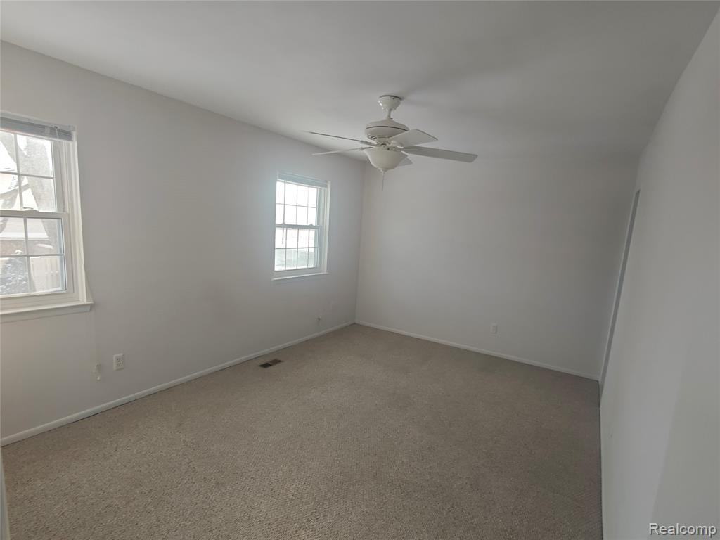 919 Kirts Boulevard - Photo 2 of 8