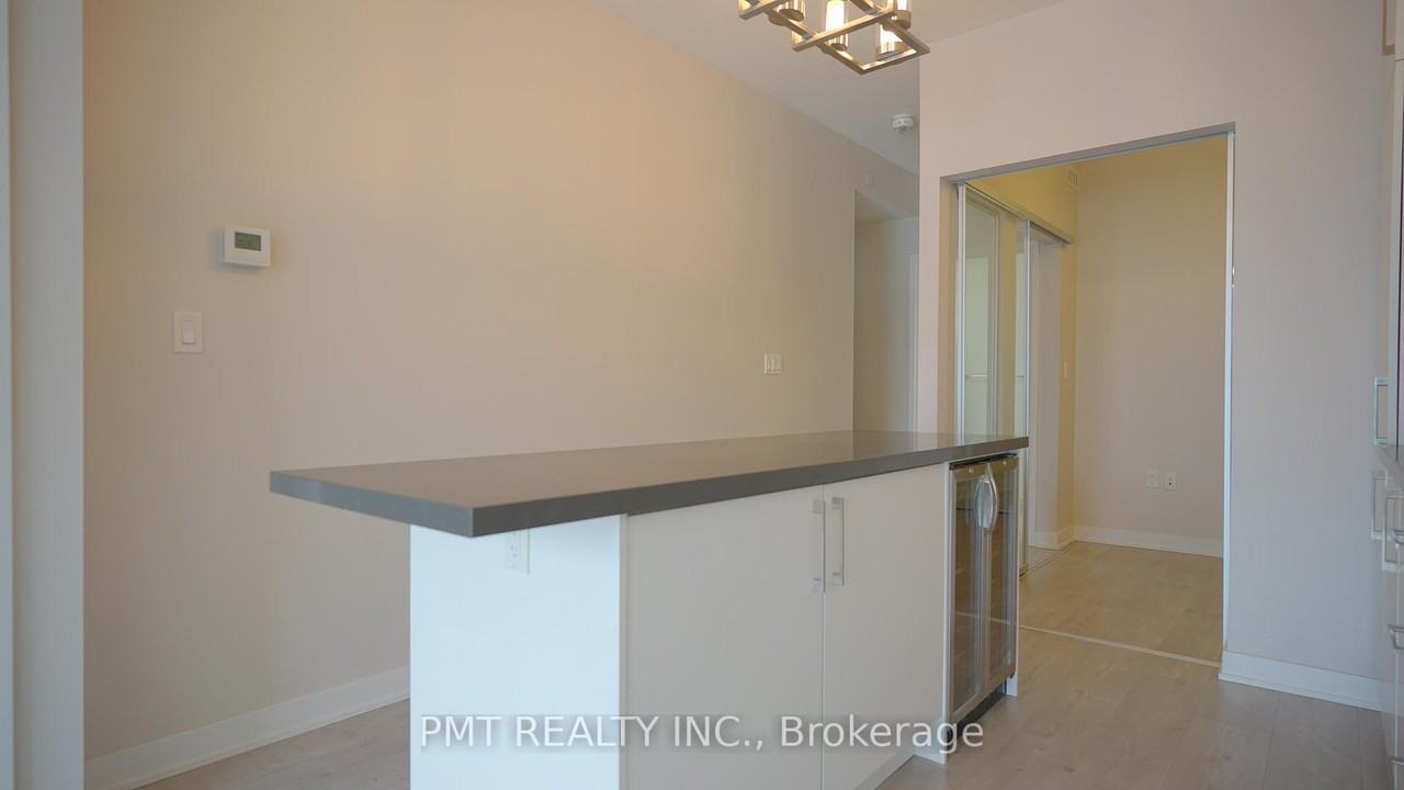 27 Westside 2 #1712 - Photo 5 of 25