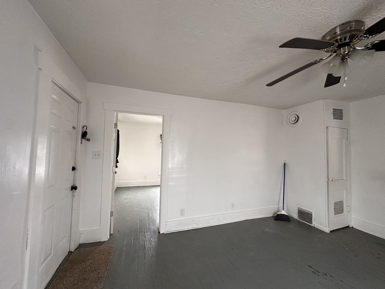 1511 8th Ave #1 - Photo 3 of 5