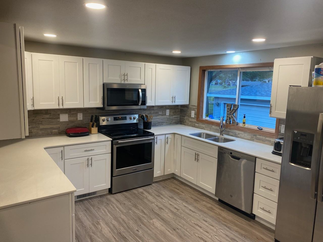 1019 Higby Dr #1 - Photo 2 of 3