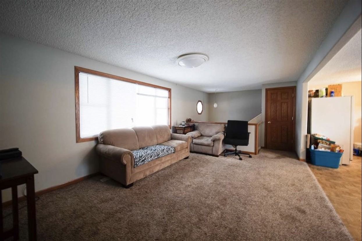 1019 Higby Dr #1 - Photo 3 of 3