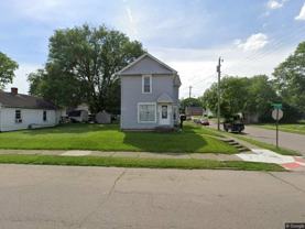 204 S Elm St #1 - Photo 1 of 1