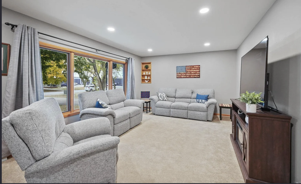 2912 Tucson Dr #1 - Photo 2 of 9