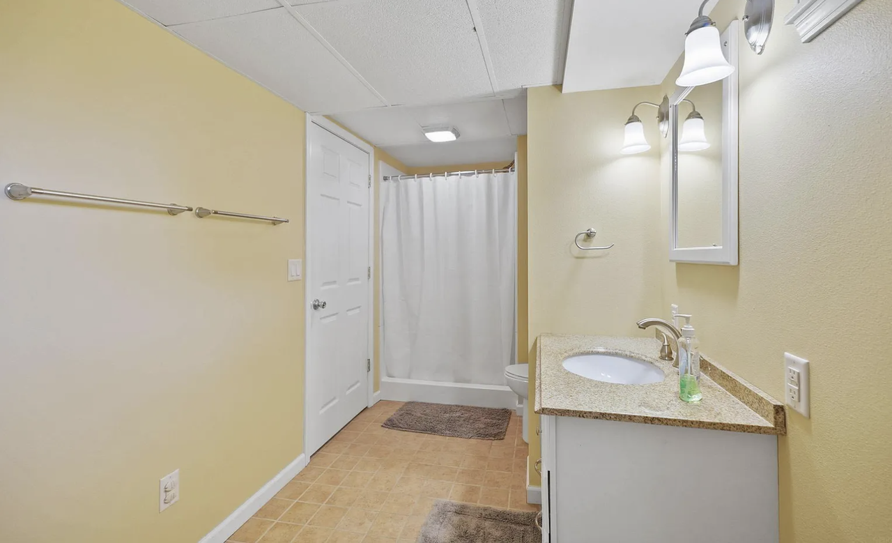 2912 Tucson Dr #1 - Photo 7 of 9