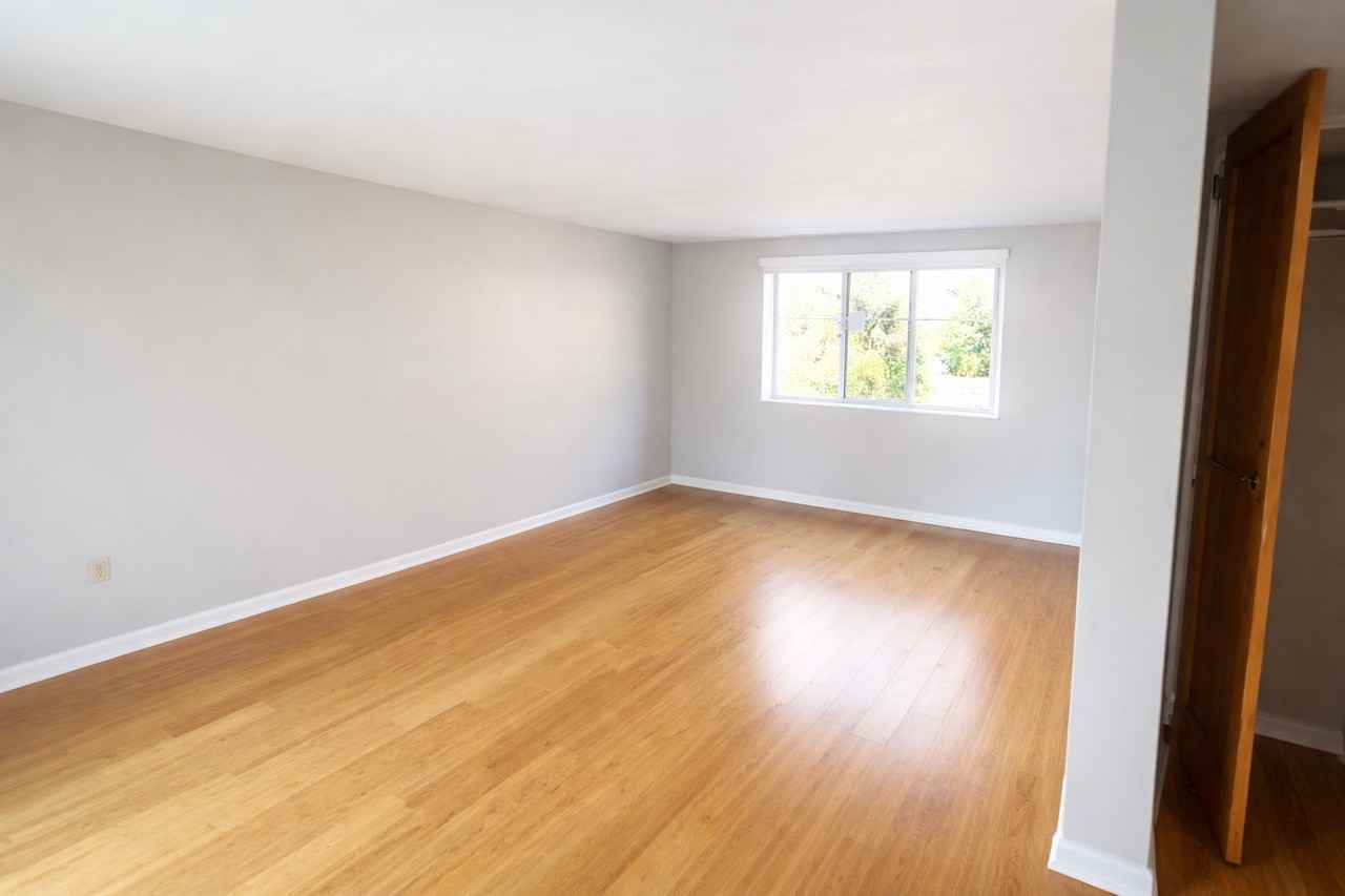 5527 ELLSWORTH AVENUEAPT 205 #205 - Photo 2 of 8