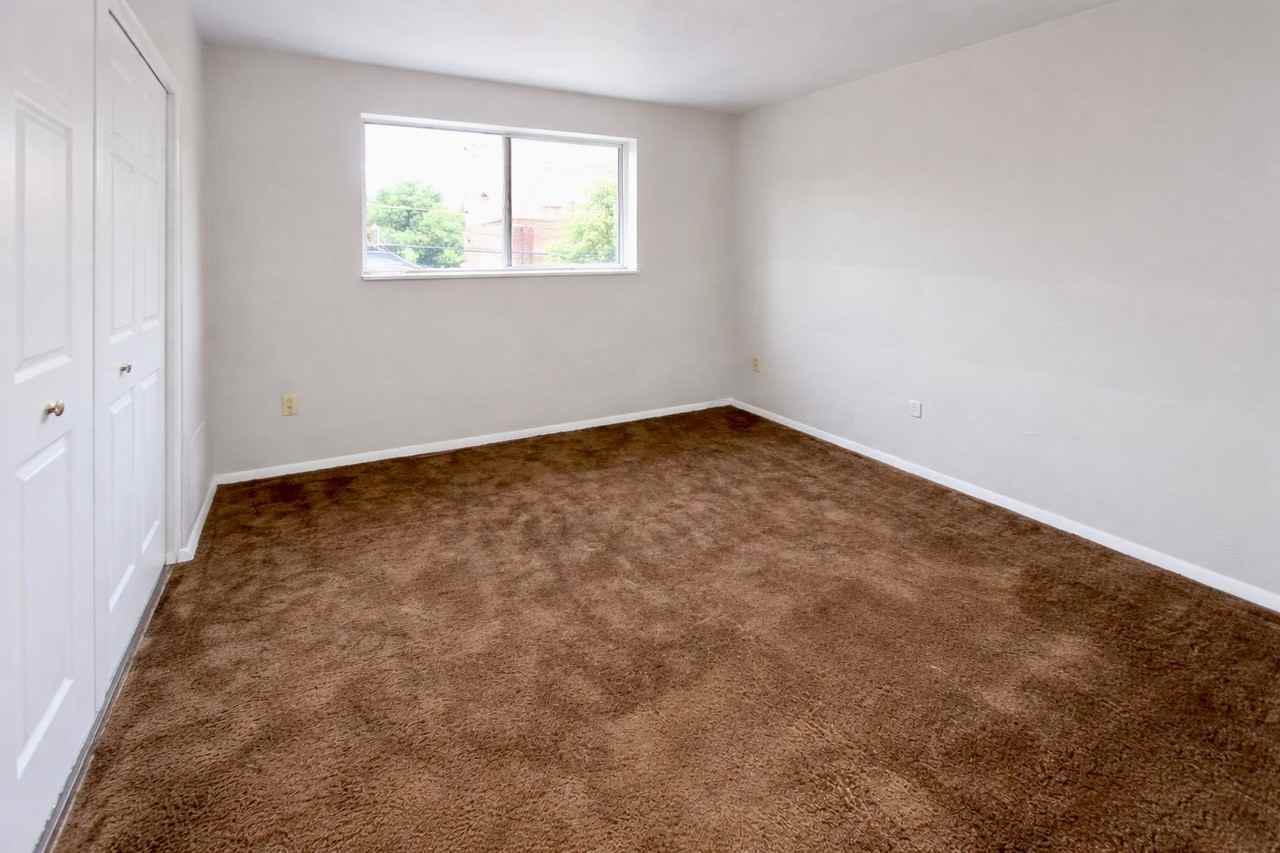 5527 ELLSWORTH AVENUEAPT 205 #205 - Photo 4 of 8