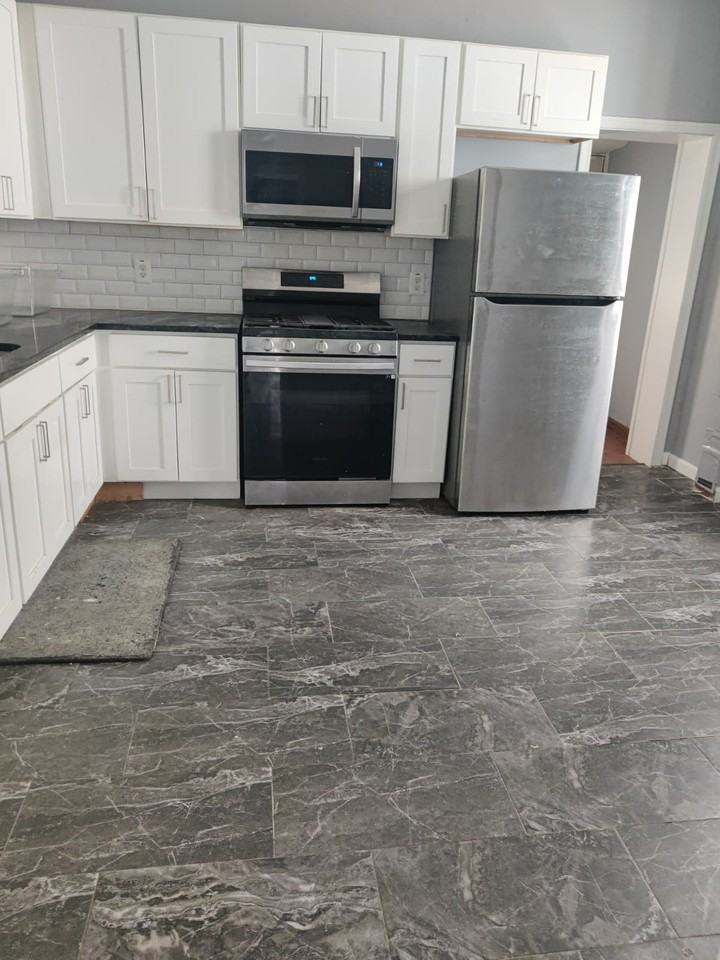 728 E Ontario St #1 - Photo 6 of 17