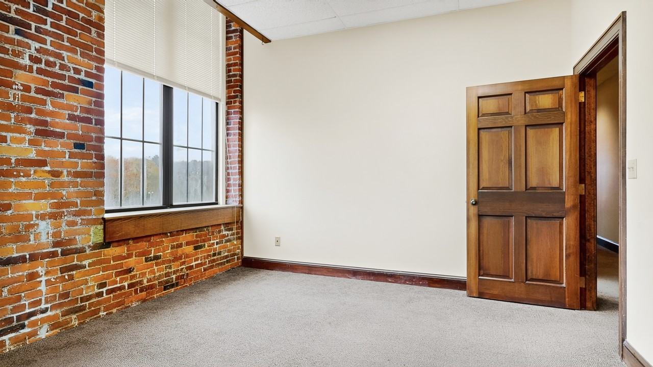 2 Storer St #305 - Photo 5 of 11