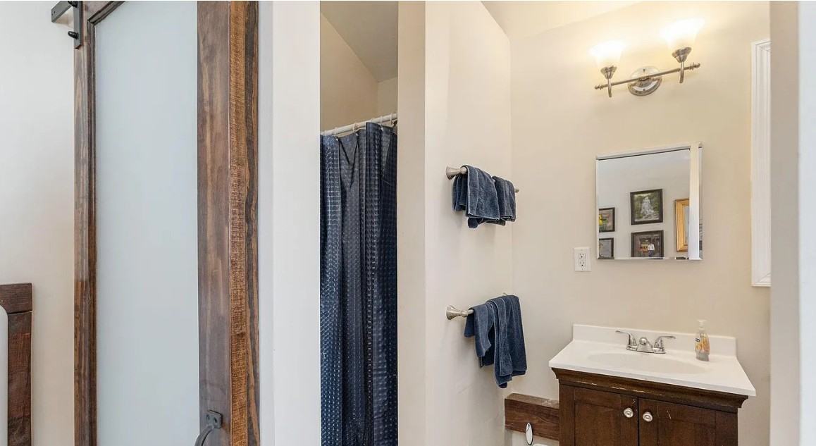 477 Probart St #1 - Photo 5 of 7