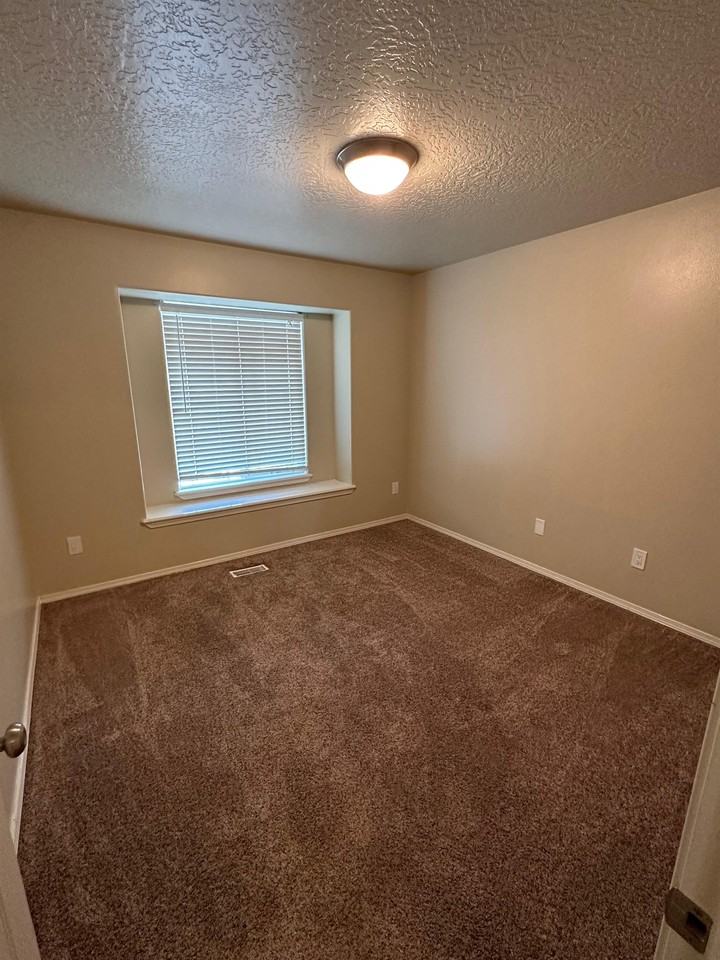 16538 Sadie Ave #1 - Photo 6 of 14