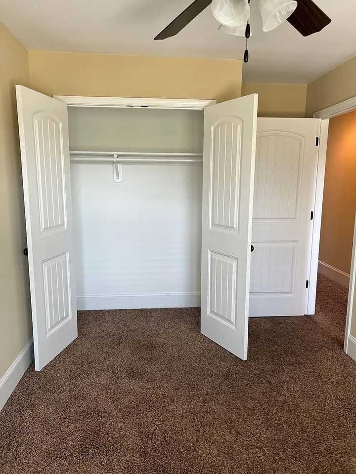 3 Bedroom/3 Bathroom Townhome Minutes from the Medical District - Photo 2 of 17