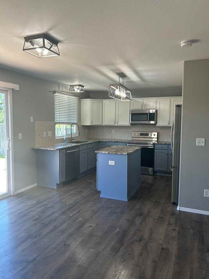 3595 Heather Glen Dr #1 - Photo 5 of 25