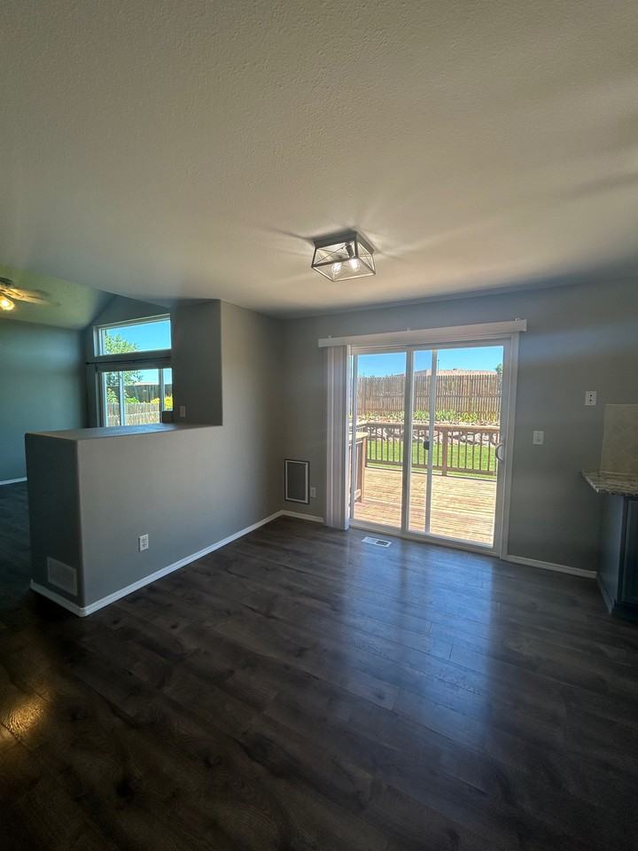 3595 Heather Glen Dr #1 - Photo 6 of 25