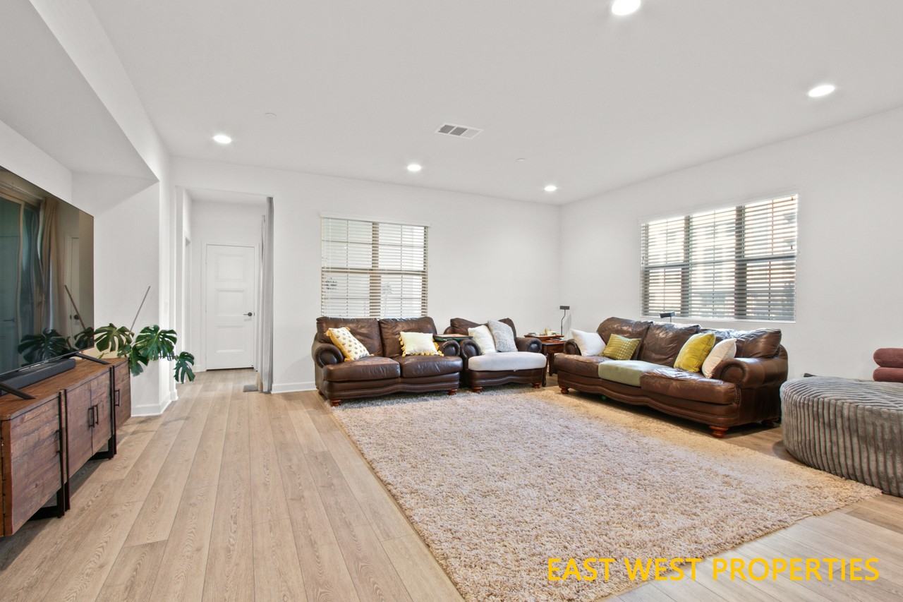 140 Lantana Dr #1 - Photo 5 of 25