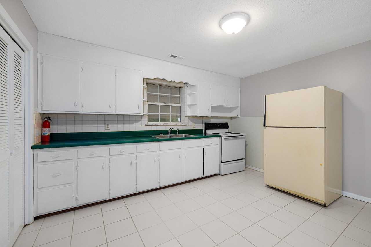 435 Beasley St #3 - Photo 5 of 13