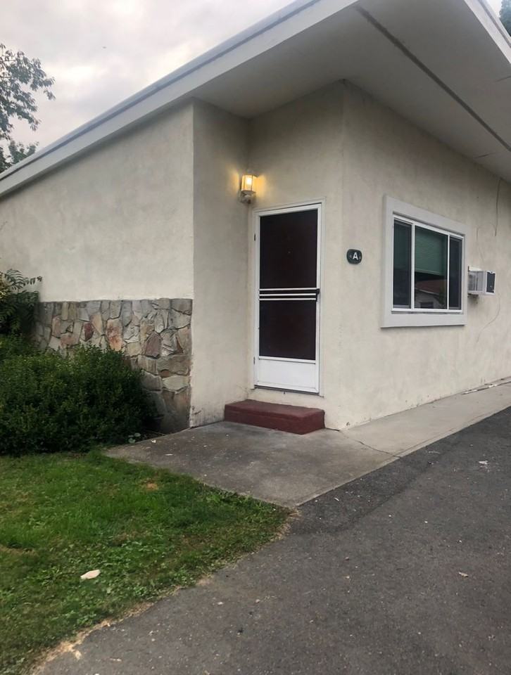 R1257 SW Plummer Avenue - Photo 2 of 31