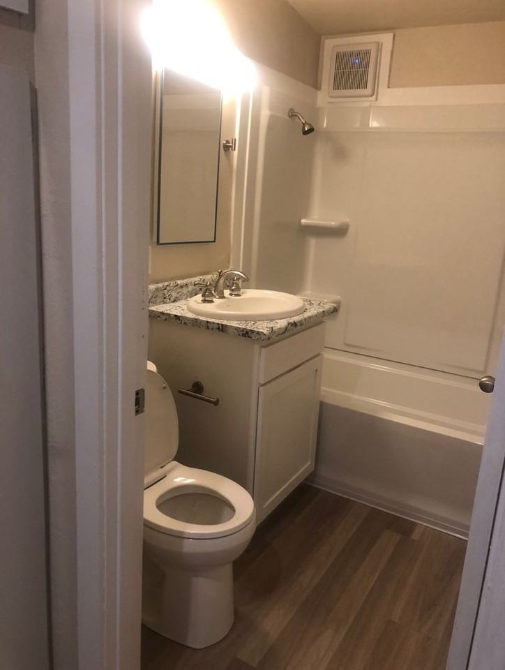 R1257 SW Plummer Avenue - Photo 6 of 31