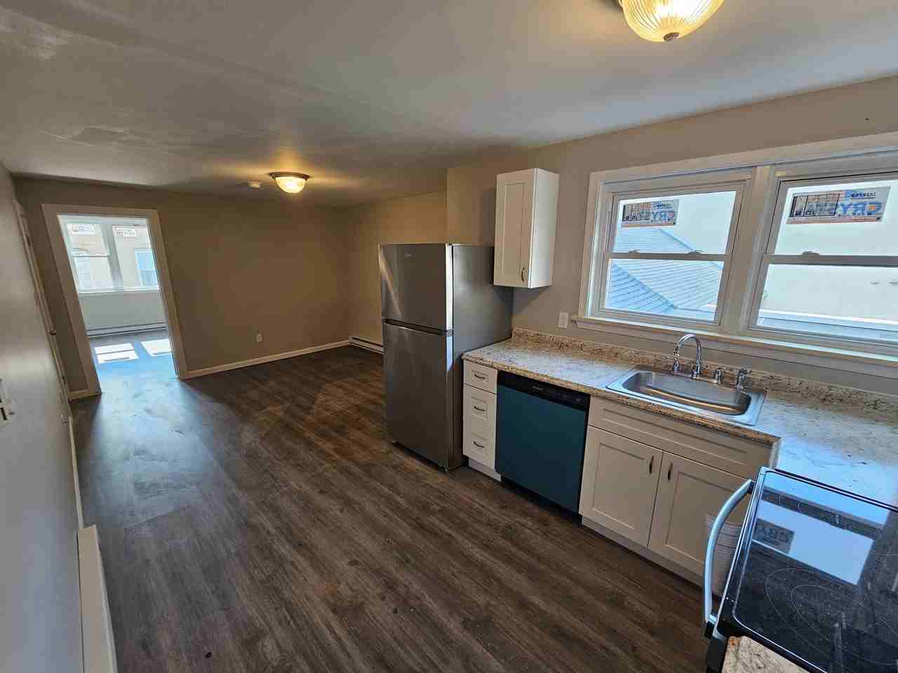 10th 25 N - Photo 4 of 18