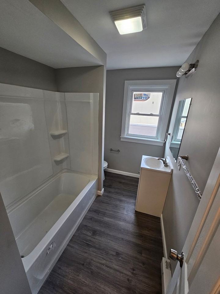 10th 25 N - Photo 7 of 18