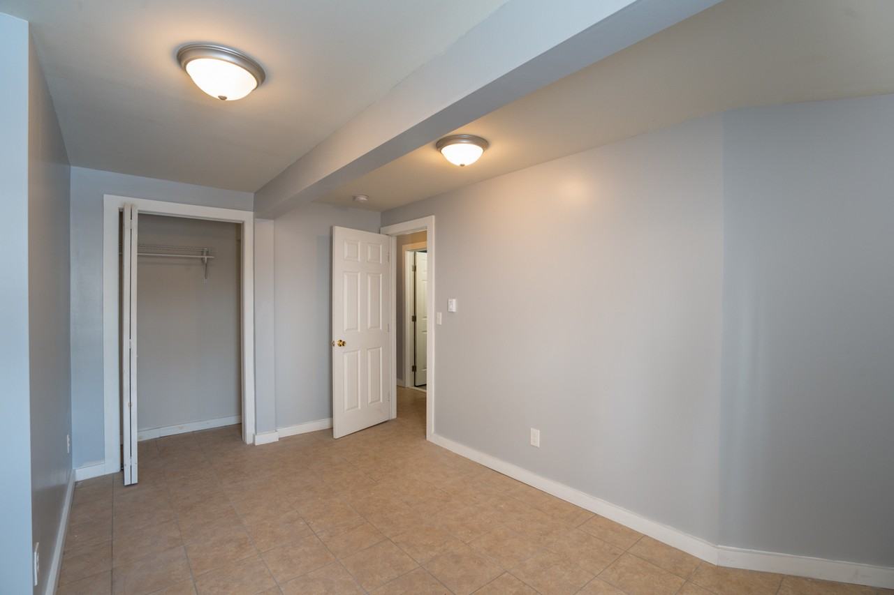 110 Lark St #B - Photo 6 of 7