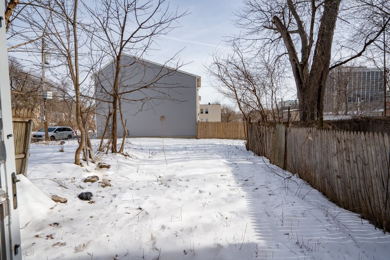 110 Lark St #B - Photo 7 of 7