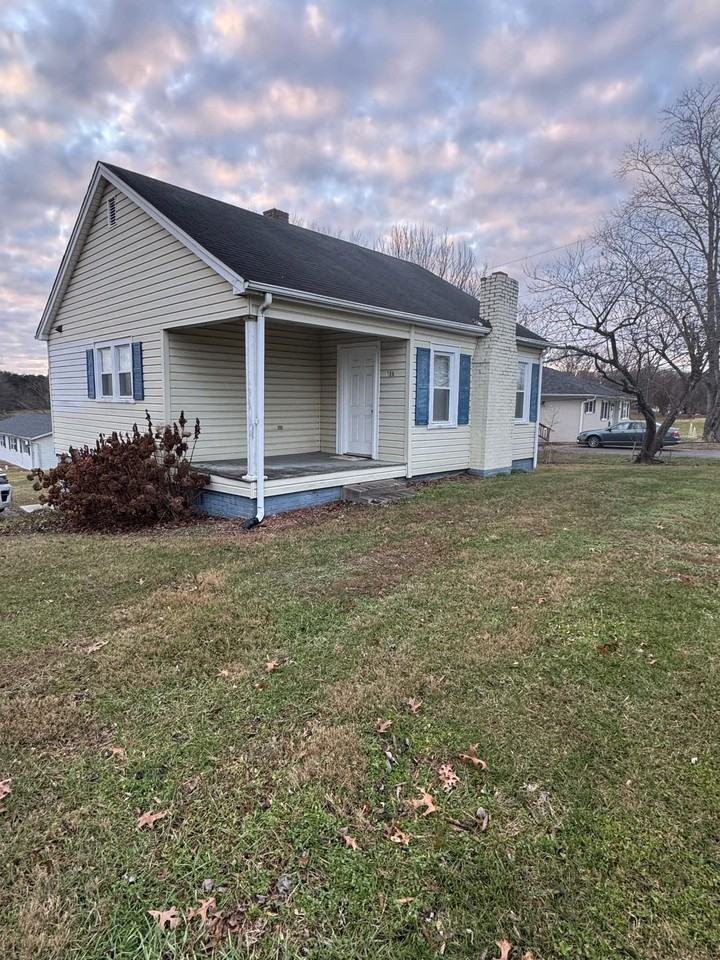 106 Hawaii Ln #1 - Photo 3 of 15