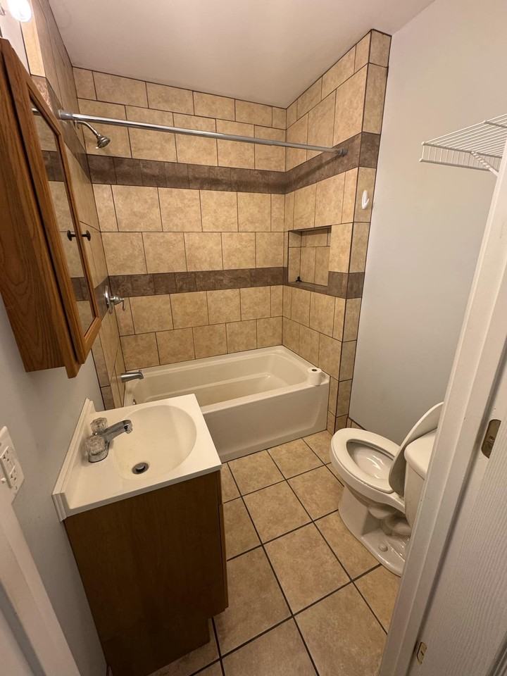 106 Hawaii Ln #1 - Photo 6 of 15