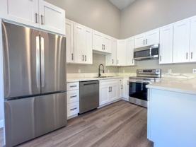 527 Hyde Park Blvd - Photo 1 of 1