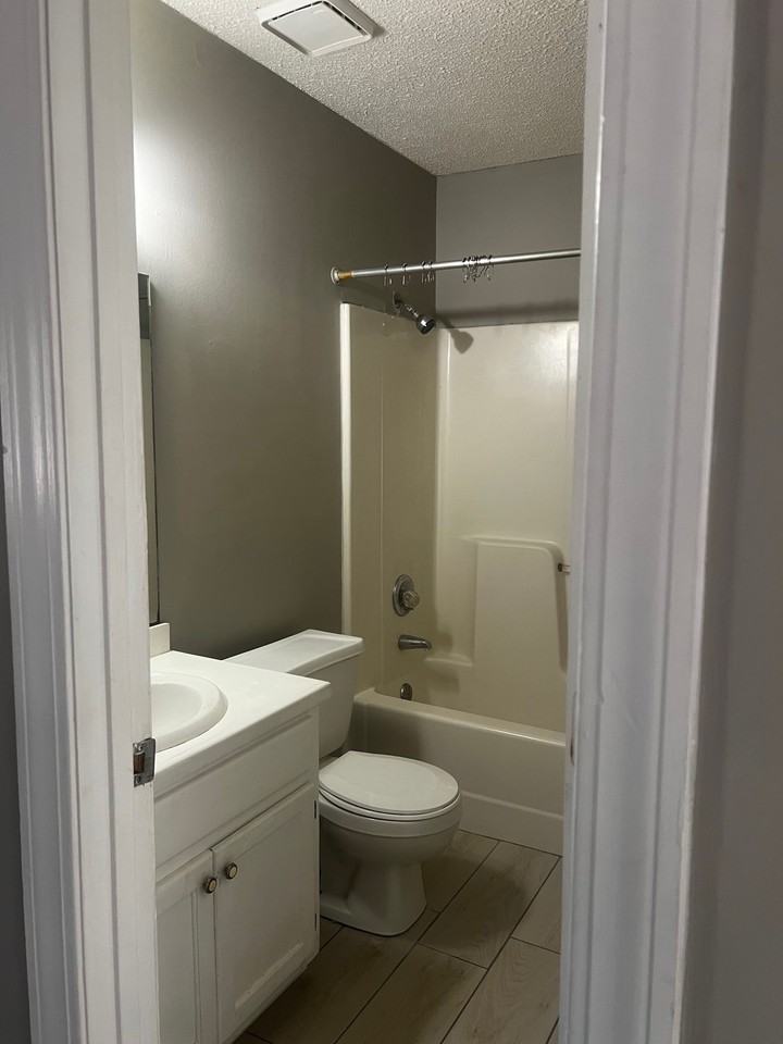 4821 E National Cemetery Rd #C - Photo 6 of 9