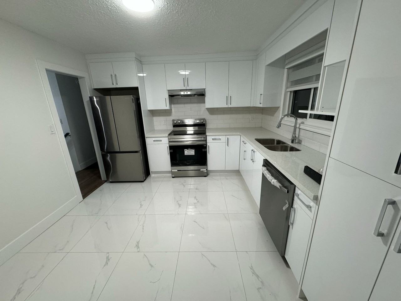 34249 Green Ave #MAIN - Photo 4 of 15