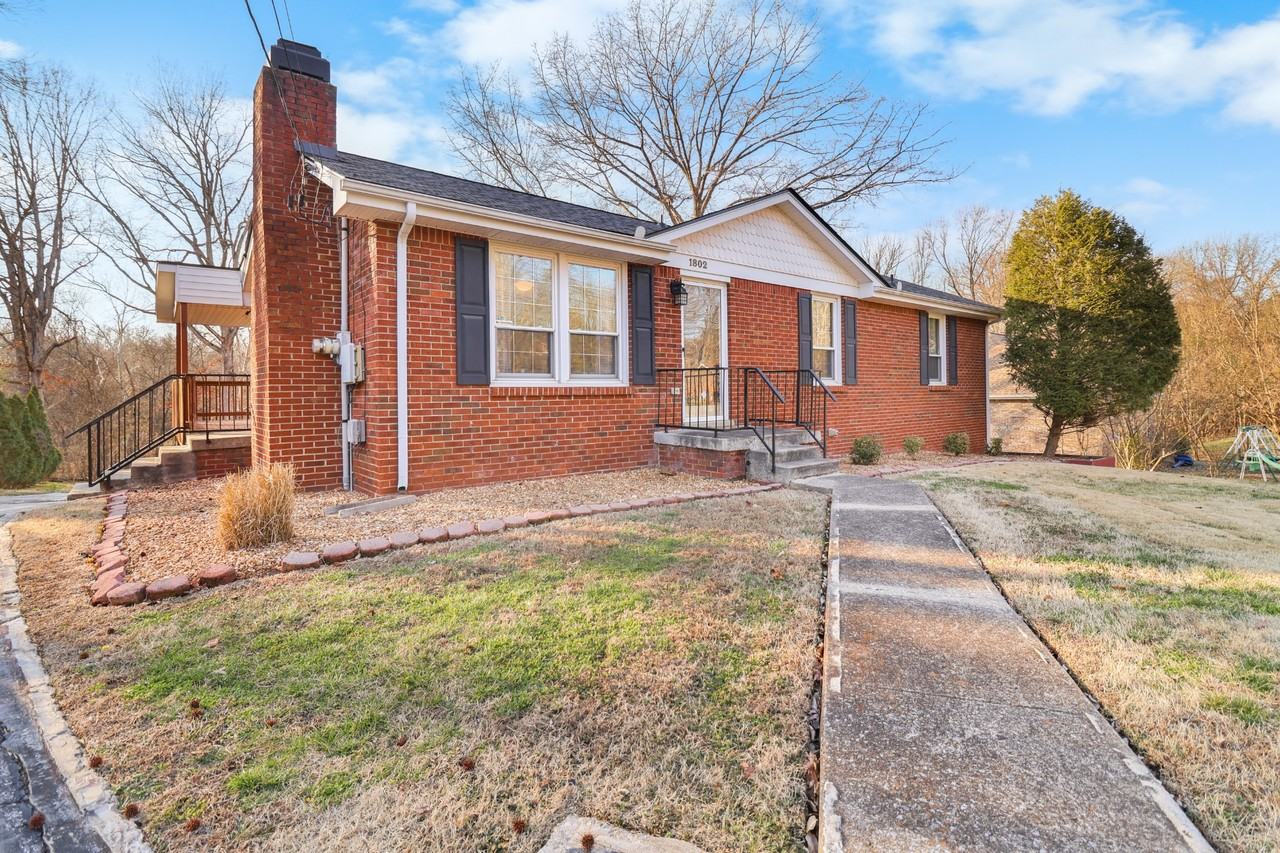 1802 Warren Dr #1 - Photo 2 of 38