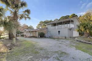 featured image of 300 Wildwood St #1