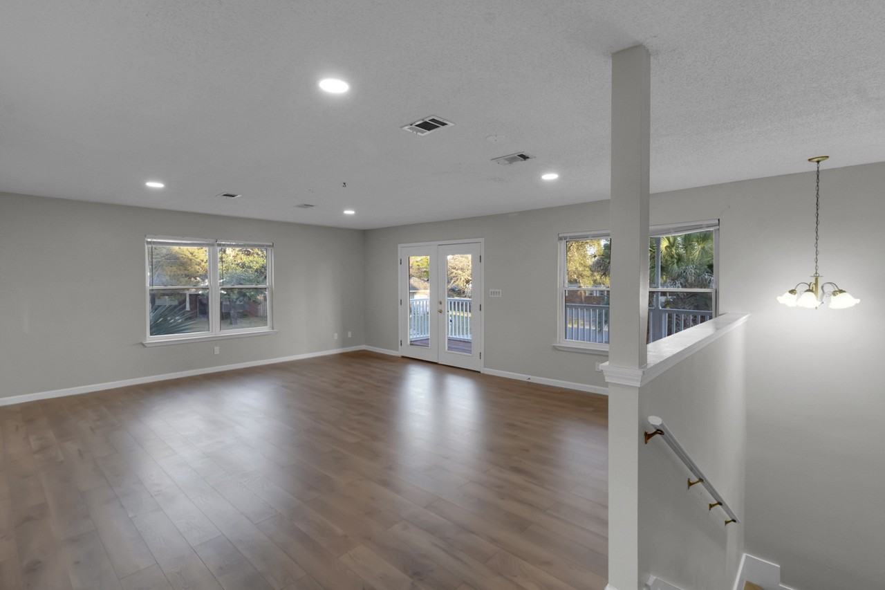 300 Wildwood St #1 - Photo 5 of 8