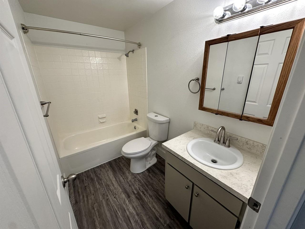 230 East 7th AvenueApt 10 #10 - Photo 5 of 7