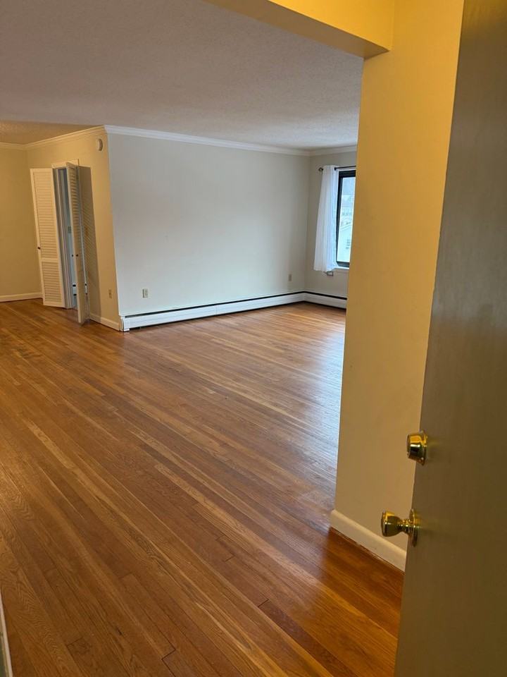 9 Concord St - Photo 2 of 13