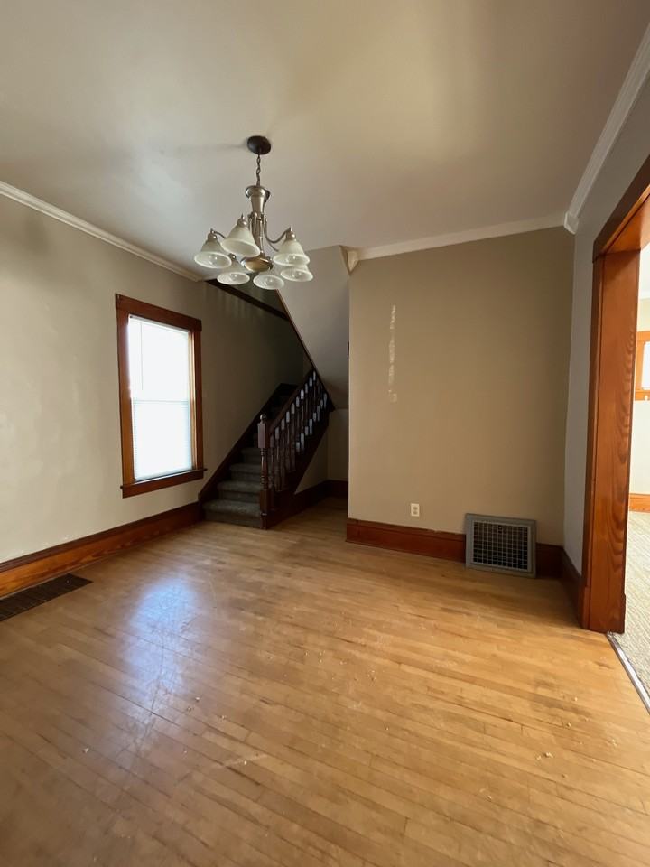 712 Terrace Ave #1 - Photo 6 of 38