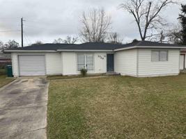 featured image of 3726 Bowling Ln #1