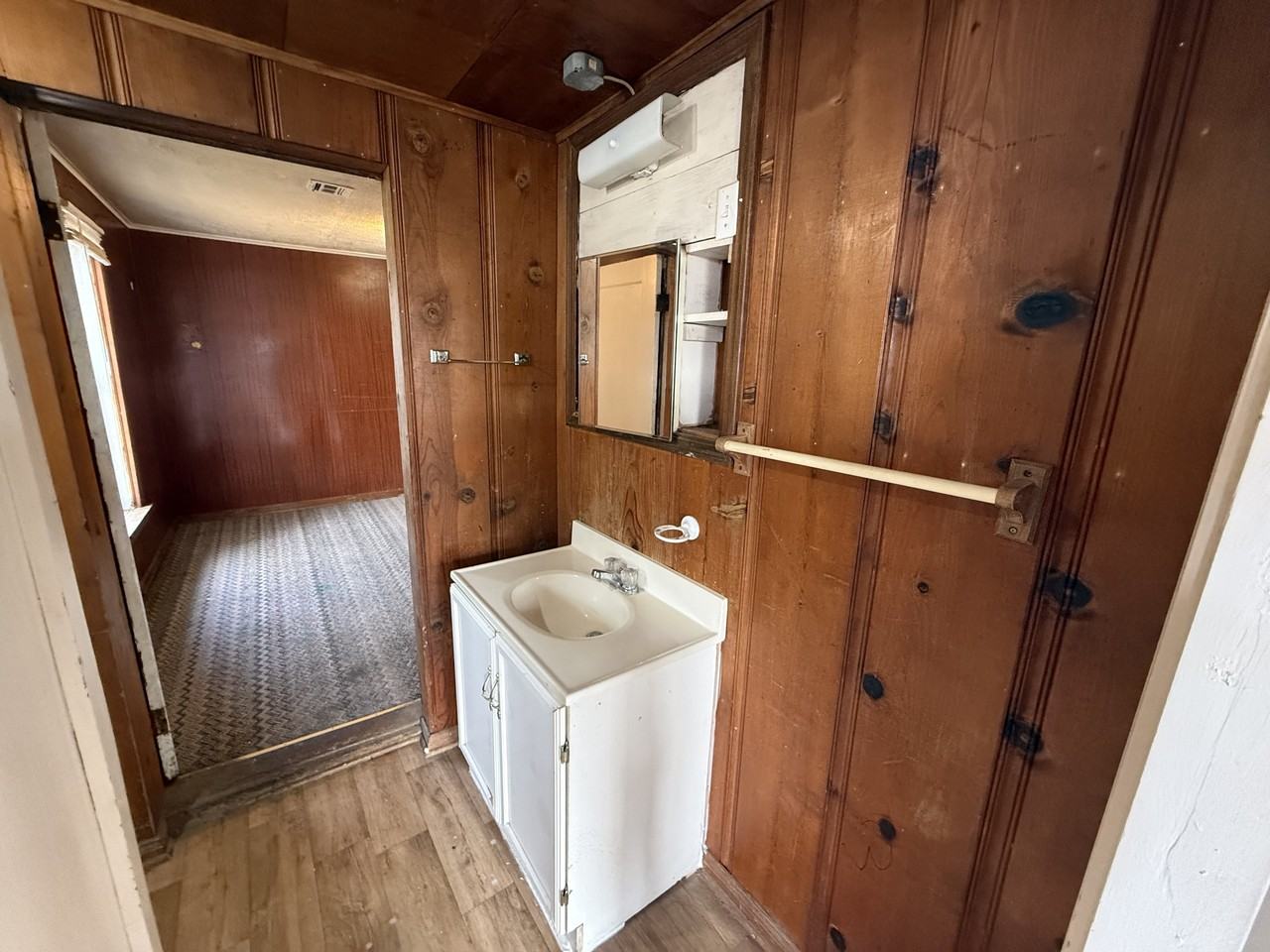 323 N Stonewall St #1 - Photo 2 of 10