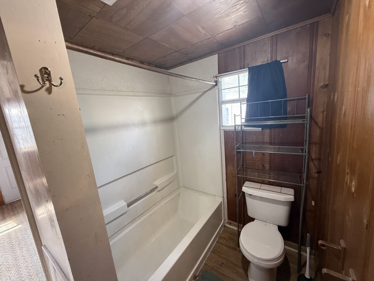 323 N Stonewall St #1 - Photo 3 of 10