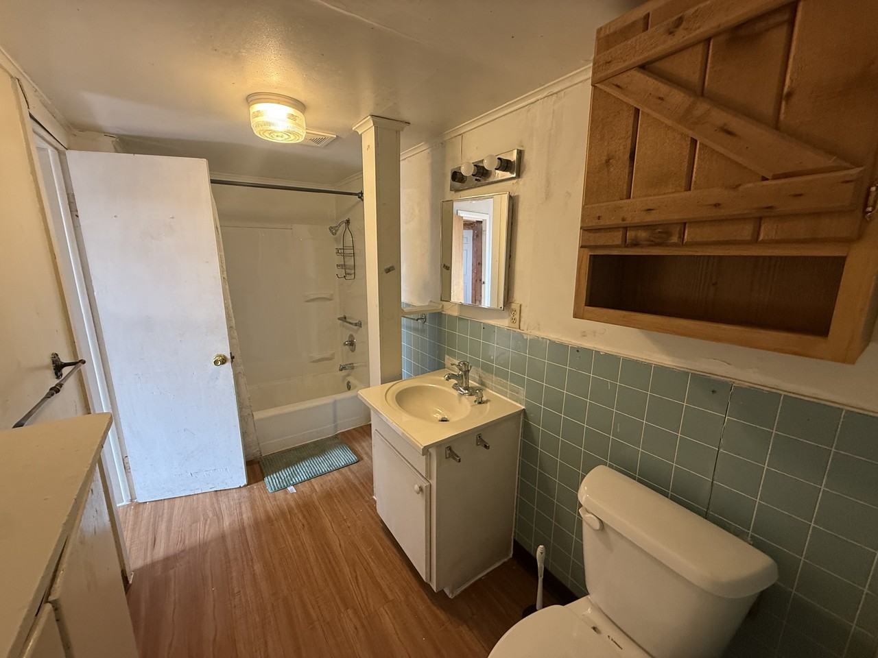 323 N Stonewall St #1 - Photo 4 of 10